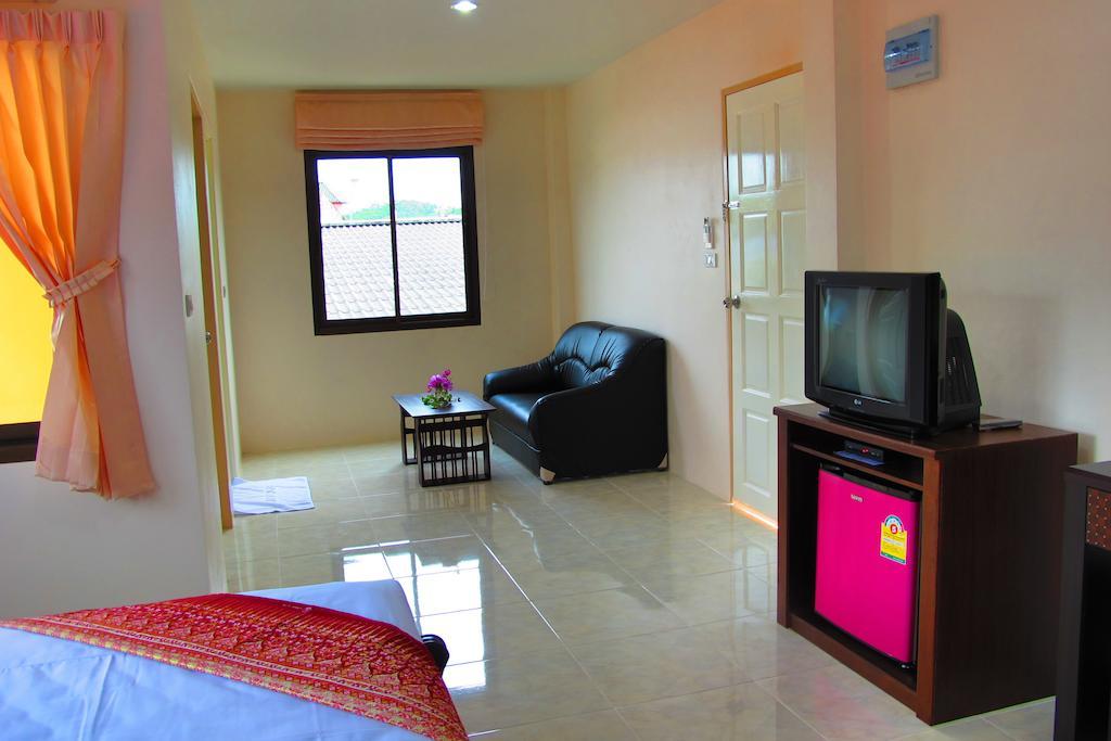 Appartement Pranee Mansion Airport à Ban Bo Han Chambre photo